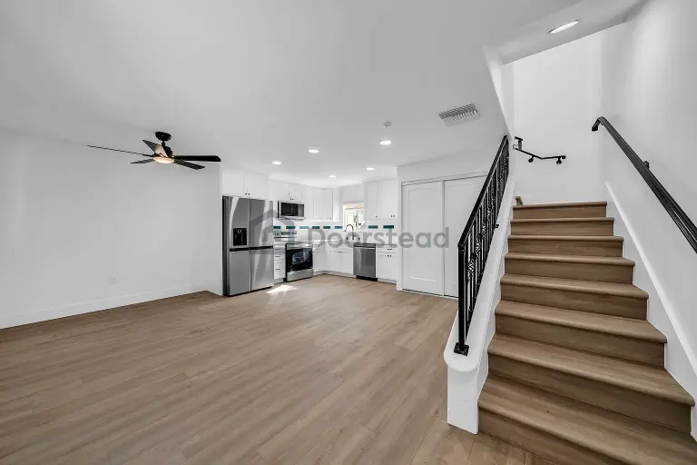 Myrtle Ave Long Beach CA