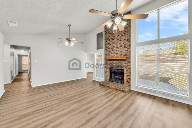 Ridglea Dr Watauga TX